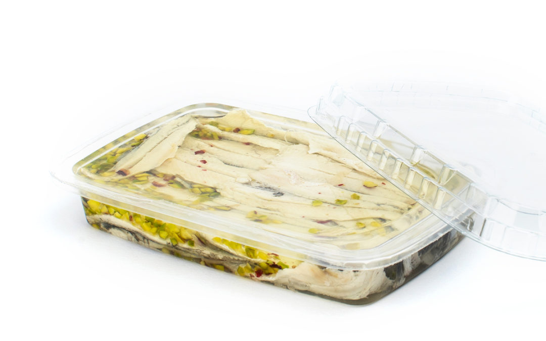 Filetti di acciughe marinate gr. 200 con pistacchio in vaschetta